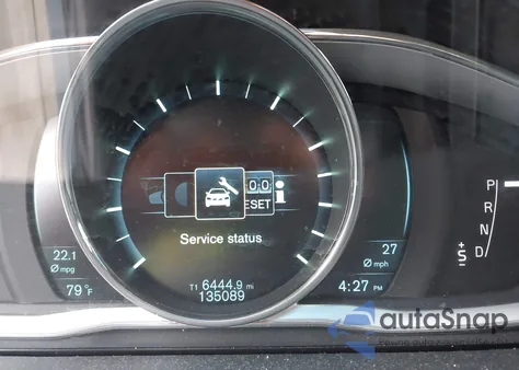 2015 Volvo S60 T5 Premier z USA, uszkodzony, nr VIN YV1612TBXF1309990